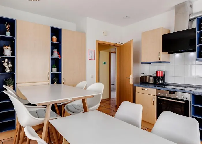 Spacious Family Haven In *