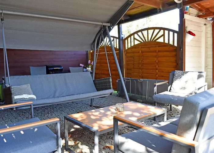 Spacious Family Haven In